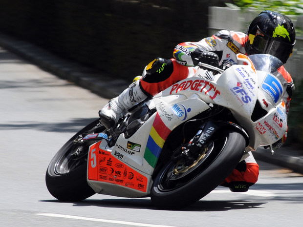 Bruce Anstey on his way to victory in the 2012 Isle of Man TT Monster Energy Supersport race 1